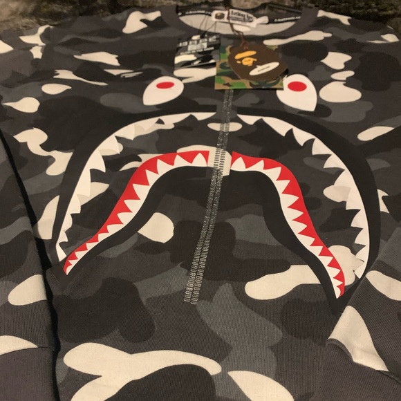 Men’s BAPE Glow in the Dark Longsleeve - Picture 3 of 5